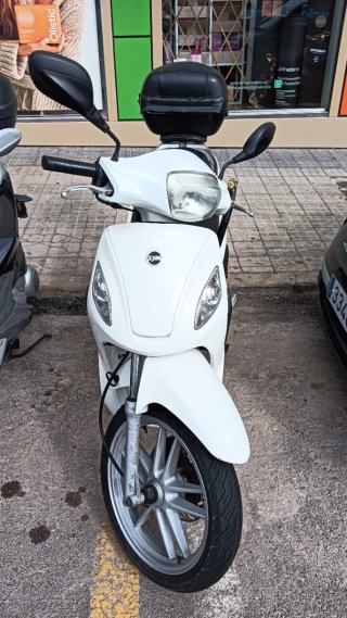 Moto 125cc SYM Symphony Scooter Automática