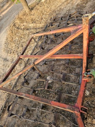 Rastra de pinchos para tractor