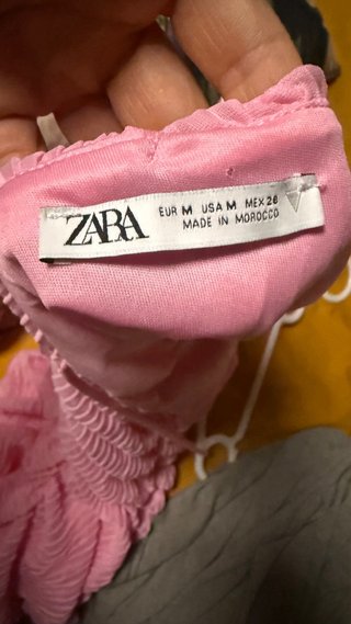 Vestido Zara rosa fruncido