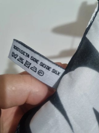 Sciarpa Moschino Save More Than Just Money