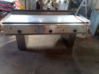 Plancha industrial de gas de 2.00 metros y de 1.80