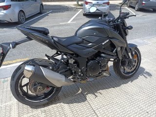 Suzuki GSX-S750 Negra