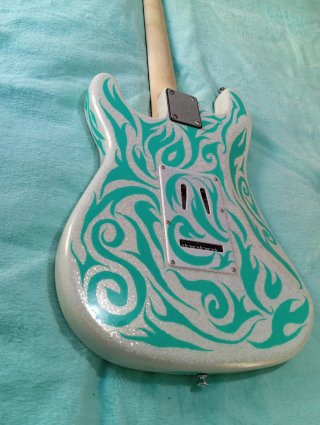 Guitarra Eléctrica LKE ST ARTIC