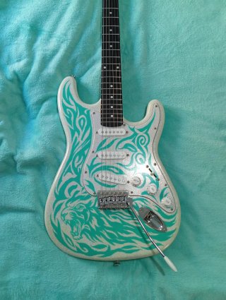 Guitarra Eléctrica LKE ST ARTIC
