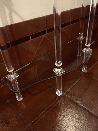 Mesa recibidor cristal y metacrilsto