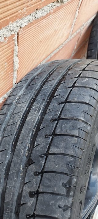 Llantas Momo 18' 5x100 Seat León