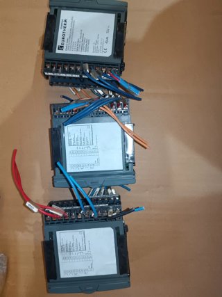 Controlador Temperatura Eurotherm 3208