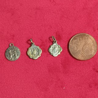 Lotto 9 medagliette religiose vintage