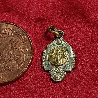 Lotto 9 medagliette religiose vintage