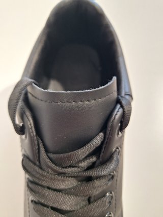 Zapatillas deportiva hombre T-42 negras SEMINUEVAS