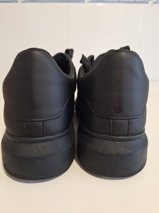 Zapatillas deportiva hombre T-42 negras SEMINUEVAS
