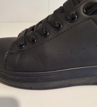 Zapatillas deportiva hombre T-42 negras SEMINUEVAS