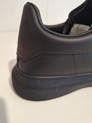 Zapatillas deportiva hombre T-42 negras SEMINUEVAS