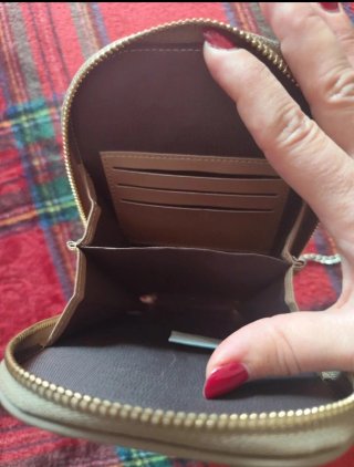 Portafoglio a tracolla beige e marrone