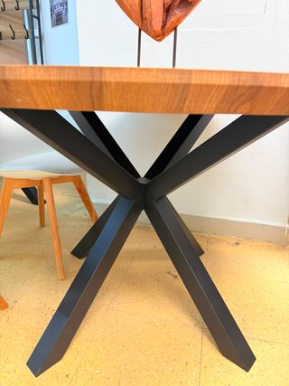 Mesa redonda madera y metal