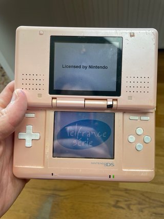 Nintendo DS Lite Rosa + Caricabatterie + Gioco