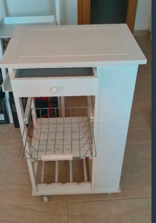 Carrito auxiliar blanco con cesta
