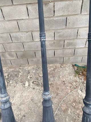 Farolas de metal y cristal