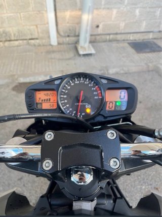 SUZUKI GSR 600 ABS – 2010 – 48.600 km