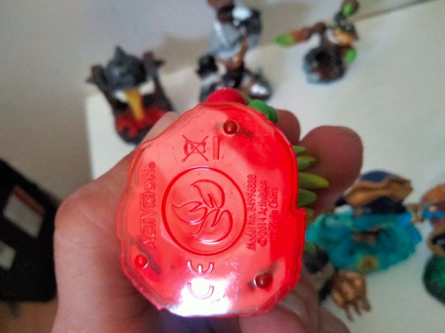 Lote 9 Skylanders Activision variados