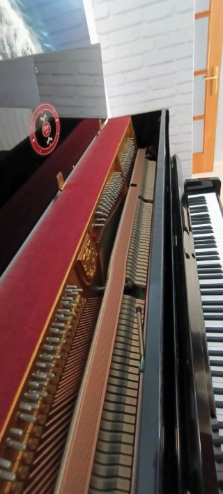 Piano vertical Bohemia 123 negro brillo