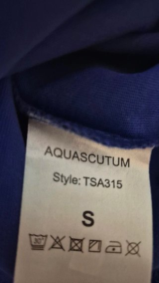 T-shirt uomo Aquascutum , tg. S che veste "comoda"
