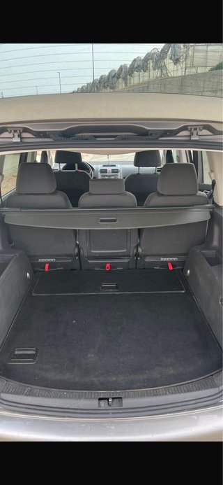 Volkswagen  Touran 2010