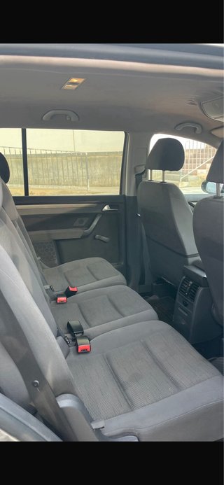 Volkswagen  Touran 2010