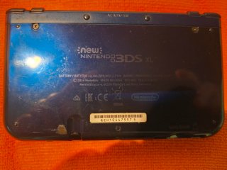 Nuovo Nintendo 3DS XL Blu + Custodia + Caricatore