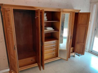 Armario vintage madera 6 puertas tallado