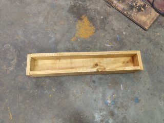 Jardinera de madera artesanal