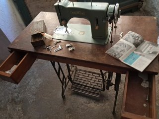 Máquina de coser Wertheim BR