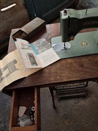 Máquina de coser Wertheim BR