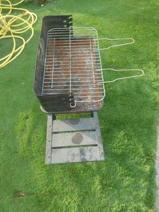 Parrilla para churrasco metálica