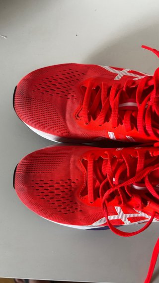 Zapatillas ASICS Magic Speed Rojas