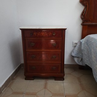 Muebles de madera antiguos