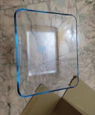 Teglia nuova in vetro per forno e microonde