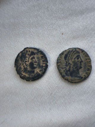 2 Monedas Bajo Imperio Romano