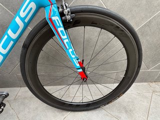 BICICLETA DE CARRETERA FOCUS CAYO T 54 / T M