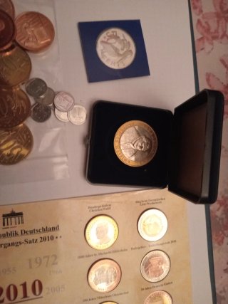 Lote monedas y medallas sets euro varios países