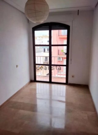 Alquilo piso en Calle Hernando del Pulgar