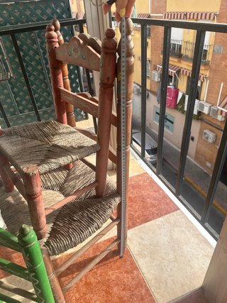 Conjunto de 3 sillas de madera