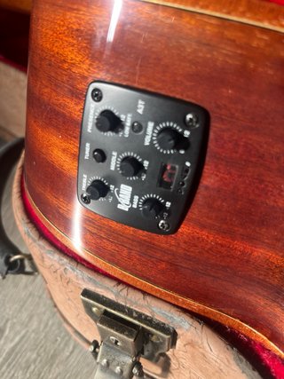 Guitarra Acústica Jumbo