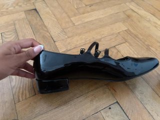 Zapatos charol negros elegantes