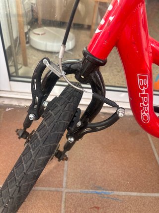 Bicicleta infantil B-Pro 14 roja