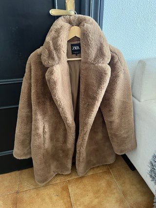 Abrigo pelo Zara beige/marrón