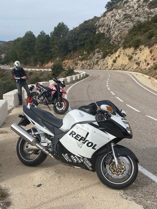 Honda Super Blackbird XX 1100 Bl/White “Repsol”