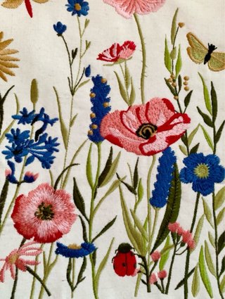 Lote 2 Fundas Cojín Bordadas Flores y Mariquitas