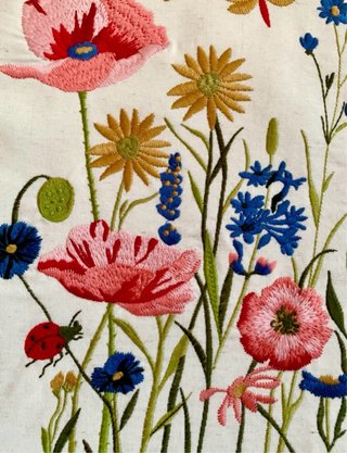 Lote 2 Fundas Cojín Bordadas Flores y Mariquitas