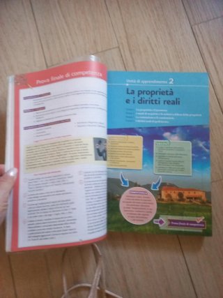Libro scolastico